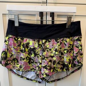 Lululemon Speed Up Mid-Rise Lined Short 4"